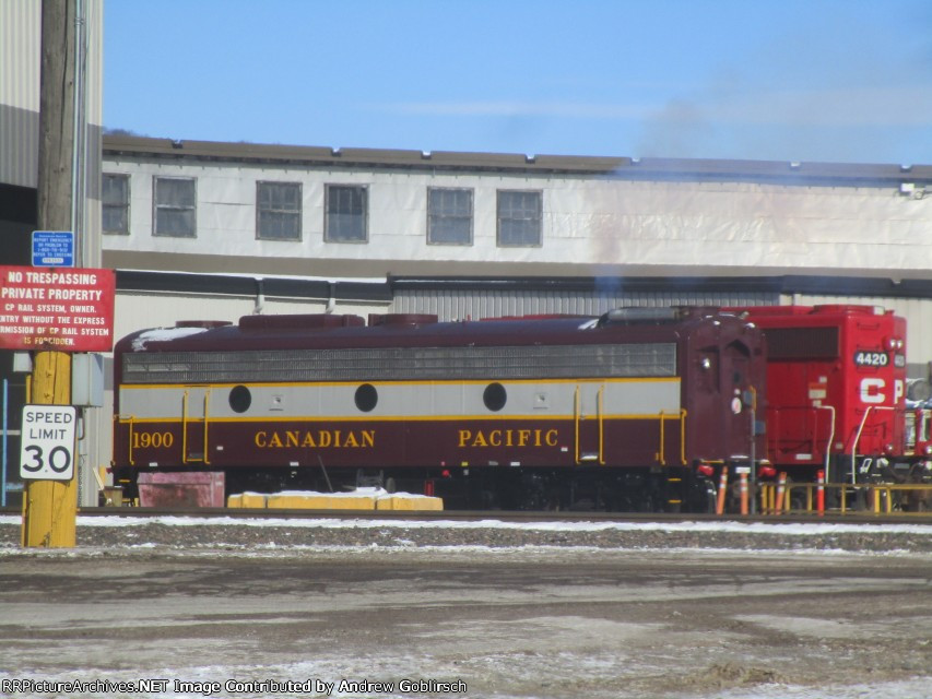 CP 1900 + 4420